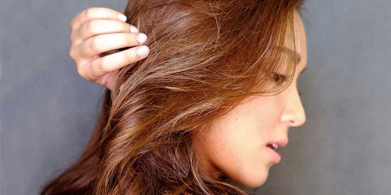 آموزش رنگ مو طبیعی با دارچین در خانه